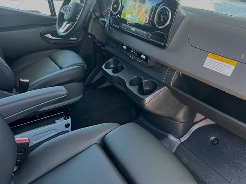 Used 2024 Mercedes-Benz Sprinter 144 Cargo image 16