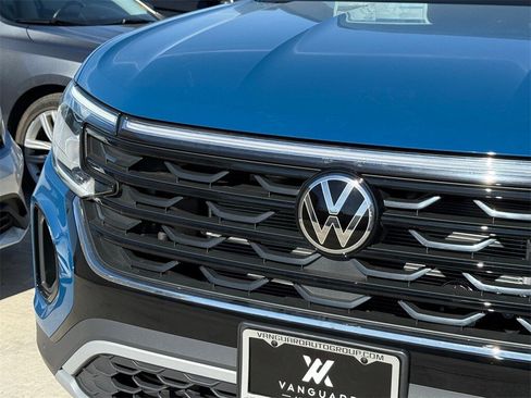 New 2026 Volkswagen Atlas Cross Sport SE image 4