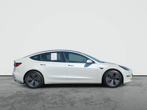 Used 2023 Tesla Model 3 Standard Range RWD image 9