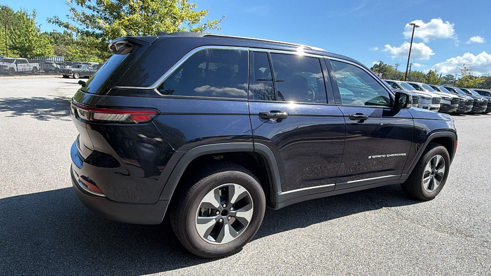 Used 2024 Jeep Grand Cherokee Limited 4xe AWD/4WD image 8