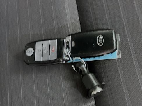 Used 2017 Kia Forte S w/ S Technology Package image 36