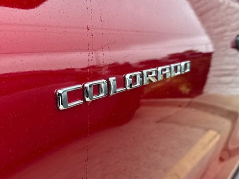 Used 2023 Chevrolet Colorado Trail Boss w/ Technology Package AWD/4WD image 38