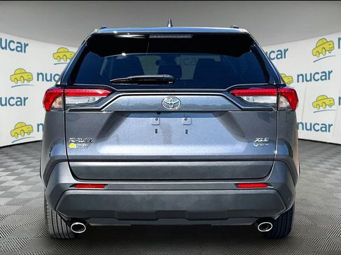 Used 2025 Toyota RAV4 XLE AWD/4WD image 5