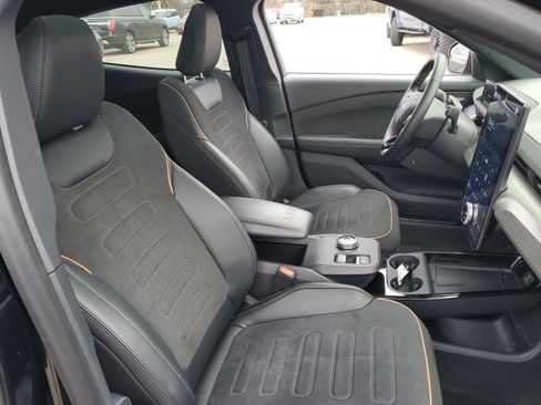 Used 2022 Ford Mustang Mach-E GT image 18