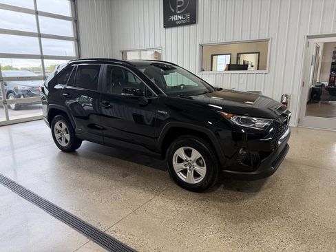 Used 2021 Toyota RAV4 XLE w/ Convenience Package AWD/4WD image 45