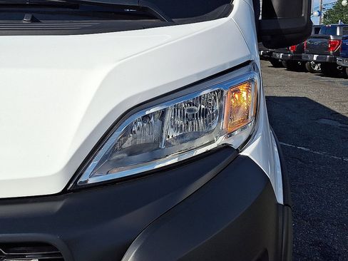 Used 2026 RAM ProMaster 2500 w/ Convenience Group FWD image 34