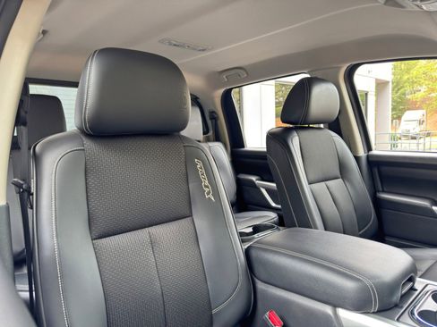 Used 2016 Nissan Titan PRO-4X image 32