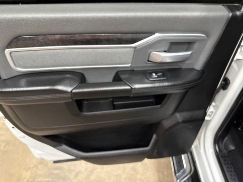 Used 2021 RAM 2500 Big Horn image 29