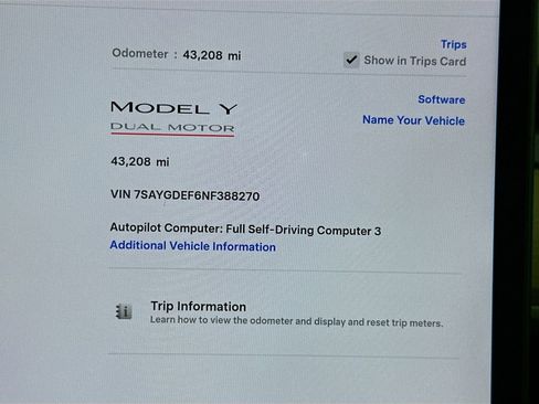 Used 2022 Tesla Model Y Performance image 12