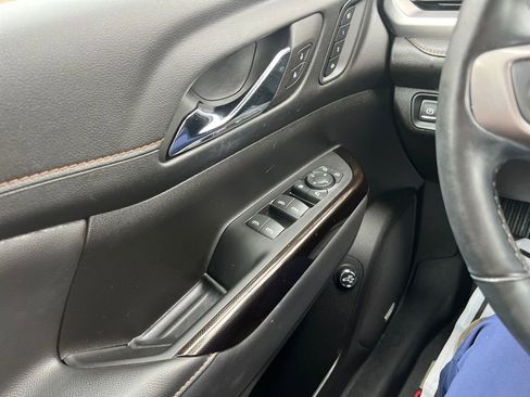 Used 2023 GMC Acadia AT4 w/ Technology Package image 11