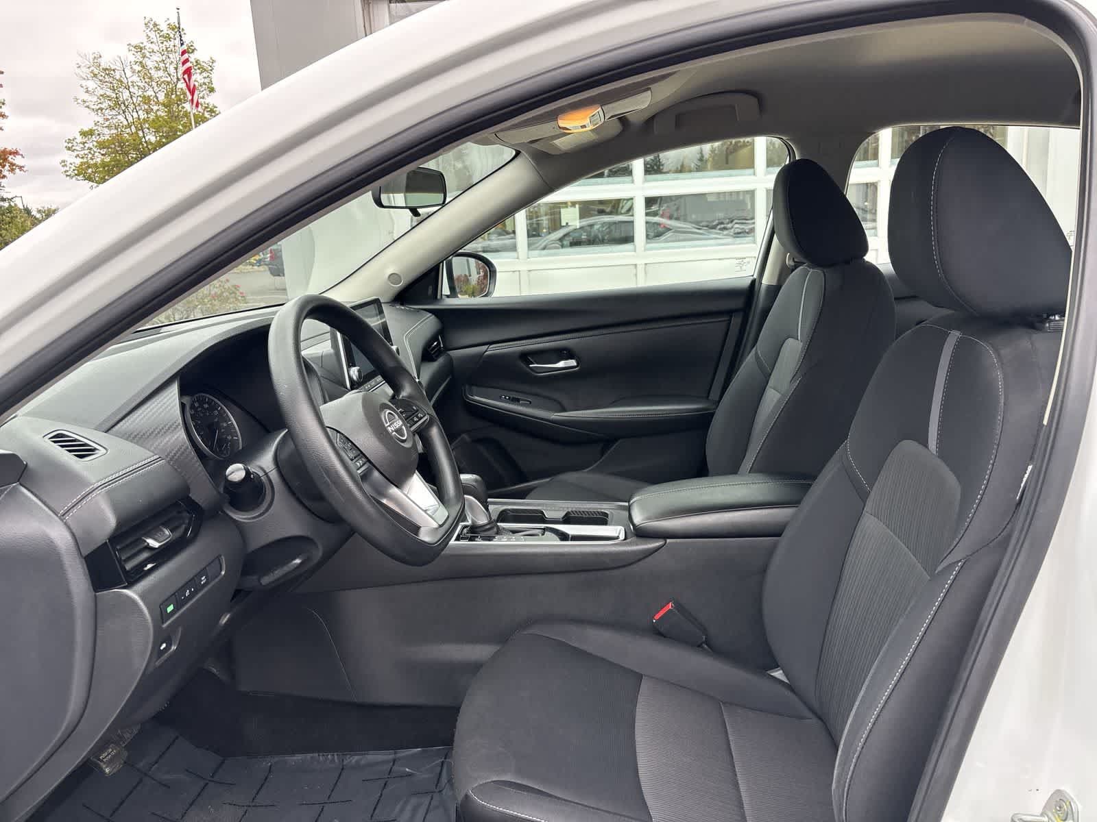 Used 2024 Nissan Sentra SV FWD image 10