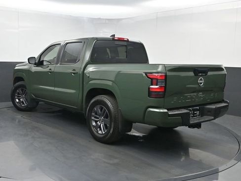 Used 2025 Nissan Frontier SV w/ SV Convenience Package image 4