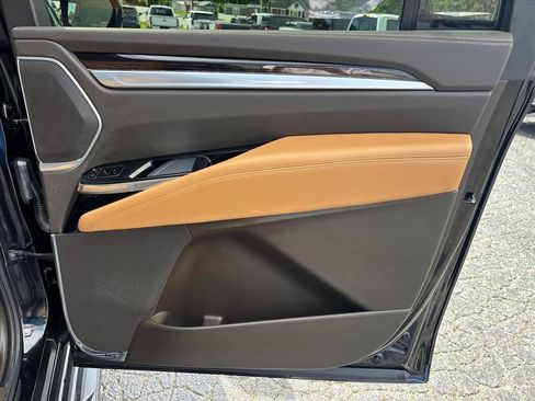 Used 2025 Cadillac Escalade ESV Premium Luxury w/ LPO, Floor Liner Package AWD/4WD image 15