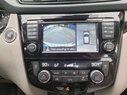 Used 2018 Nissan Rogue Sport SL w/ SL Premium Package image 11