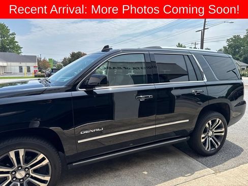 Used 2019 GMC Yukon Denali w/ Denali Ultimate Package AWD/4WD image 3