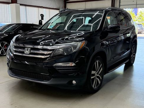 Used 2017 Honda Pilot Touring image 5