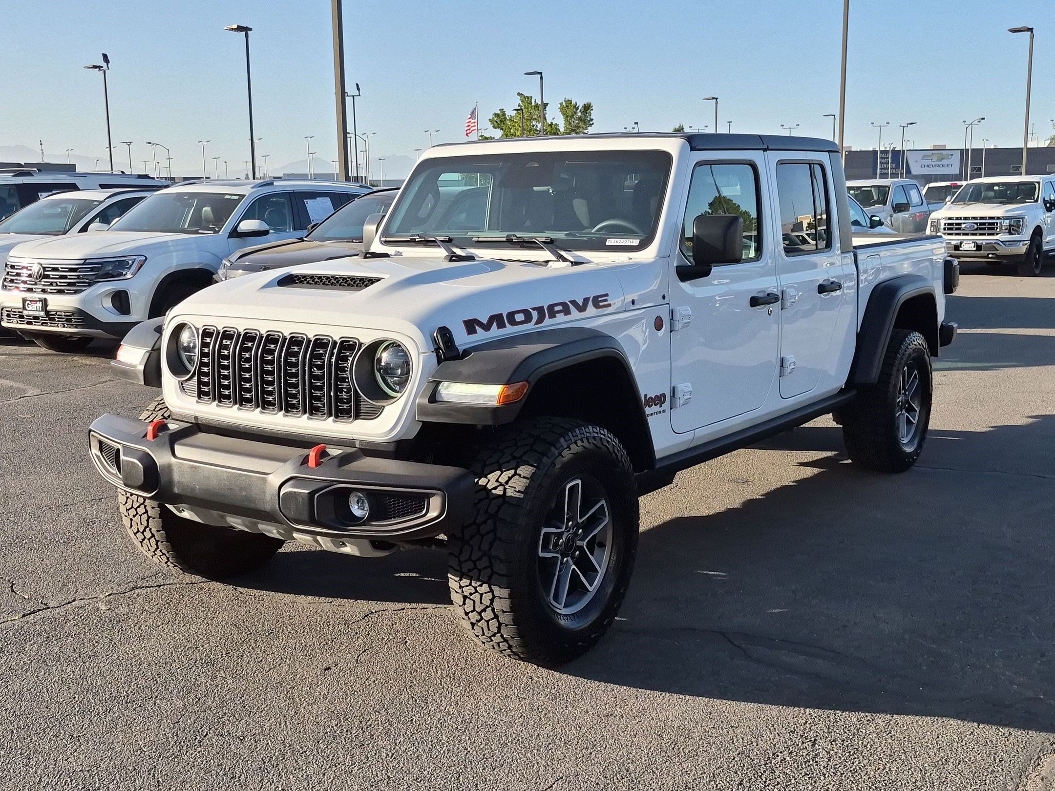 Used 2026 Jeep Gladiator Mojave AWD/4WD image 11