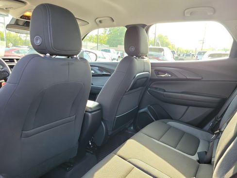 Used 2021 Chevrolet TrailBlazer LS FWD image 14