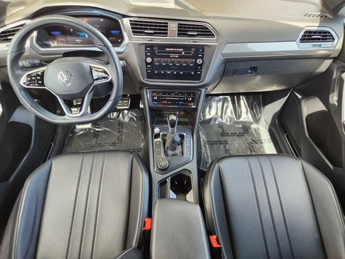 Used 2023 Volkswagen Tiguan SE R-Line AWD/4WD image 16