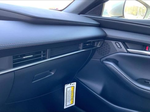 New 2026 MAZDA MAZDA3 s FWD image 19