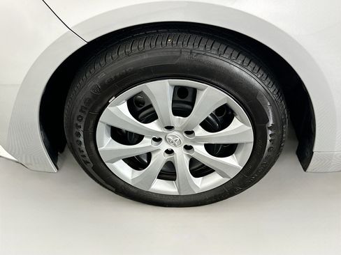 Used 2023 Toyota Corolla LE image 11