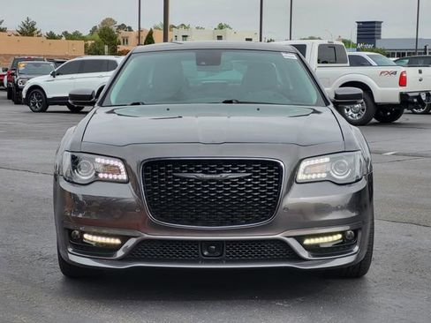 Used 2021 Chrysler 300 Touring L RWD image 2