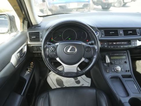 Used 2015 Lexus CT 200h w/ Seat Comfort Package image 22