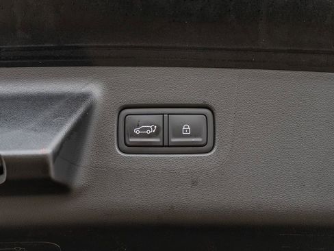 Certified 2025 Hyundai Santa Fe Limited image 11