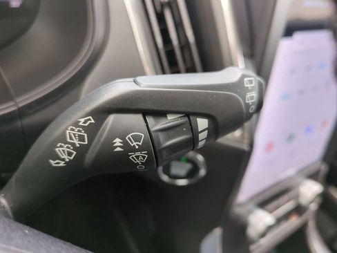 Used 2023 Ford Edge Titanium image 25