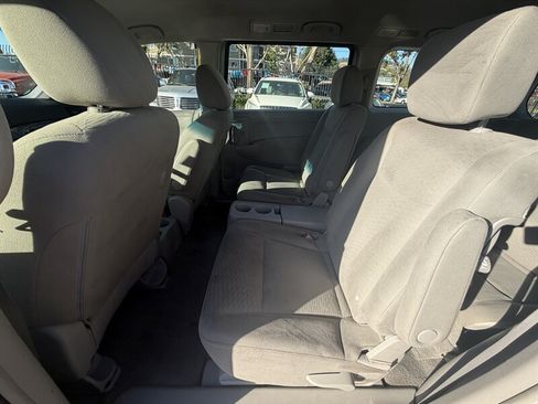 Used 2015 Nissan Quest S FWD image 10