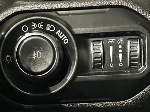 Used 2021 Jeep Wrangler Unlimited Sahara AWD/4WD image 60