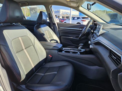 Used 2024 Nissan Altima 2.5 SR image 20