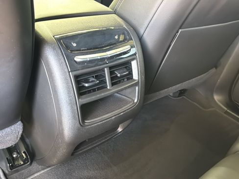 Used 2023 Cadillac XT5 Sportv w/ Technology Package AWD/4WD image 28