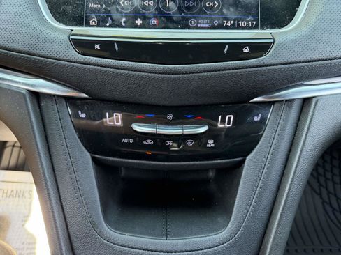 Used 2023 Cadillac XT5 Luxury AWD/4WD image 23