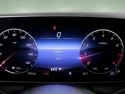 Used 2024 Mercedes-Benz GLC 300 4MATIC image 24