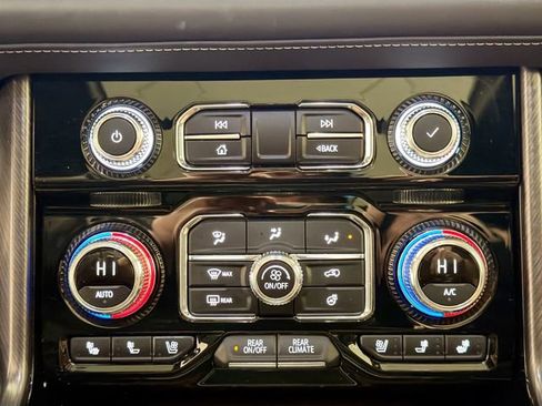Used 2024 GMC Yukon Denali Ultimate image 16