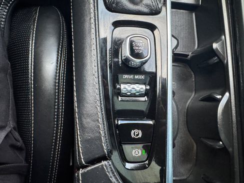 Used 2018 Volvo V90 T6 Cross Country w/ Convenience Package image 30