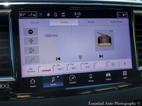 Used 2024 Chrysler Pacifica Touring-L FWD image 20