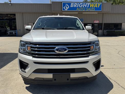 Used 2018 Ford Expedition Max XLT w/ Equipment Group 202A RWD image 3
