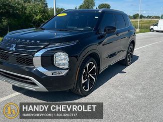 Used 2022 Mitsubishi Outlander SEL image 1