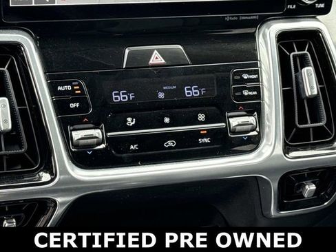 Used 2023 Kia Sorento SX image 22