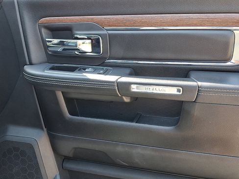 Used 2018 RAM 2500 Laramie w/ Protection Group AWD/4WD image 8