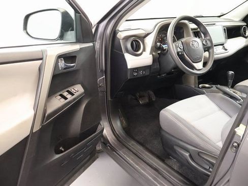Used 2014 Toyota RAV4 XLE FWD image 7