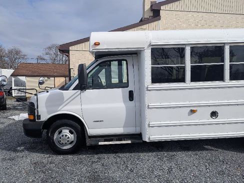 Used 2014 Chevrolet Express 4500 w/ School Bus Package image 2