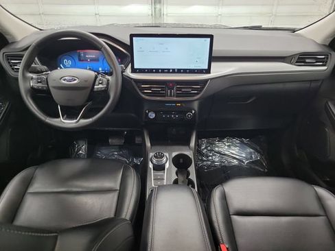 Certified 2025 Ford Escape Platinum AWD/4WD image 12