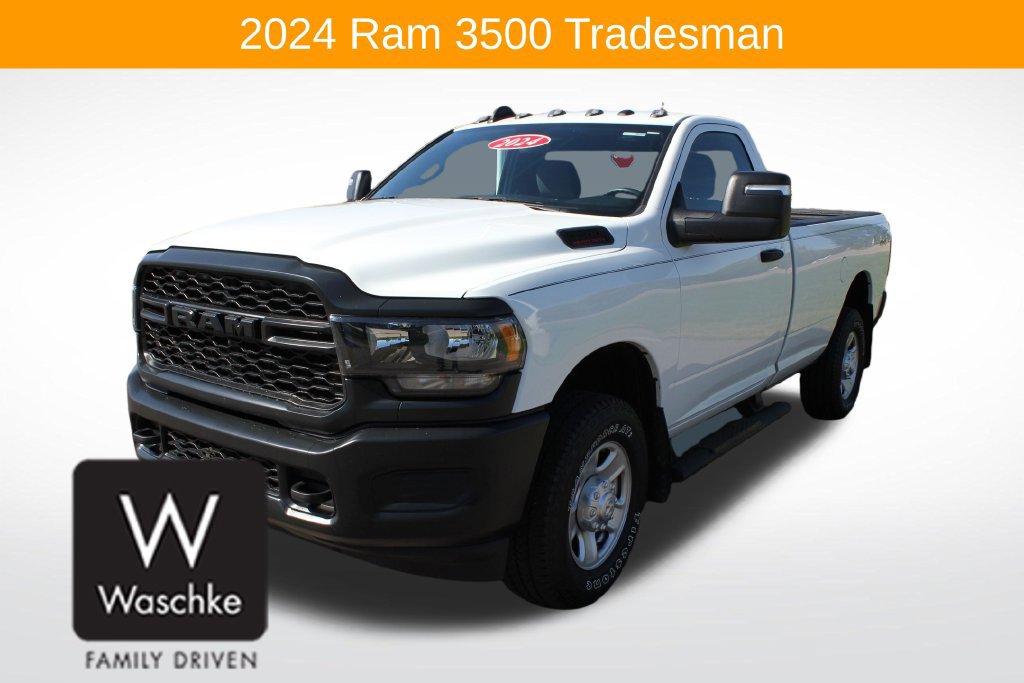 Used 2024 RAM 3500 Tradesman w/ Snow Chief Group AWD/4WD image 3