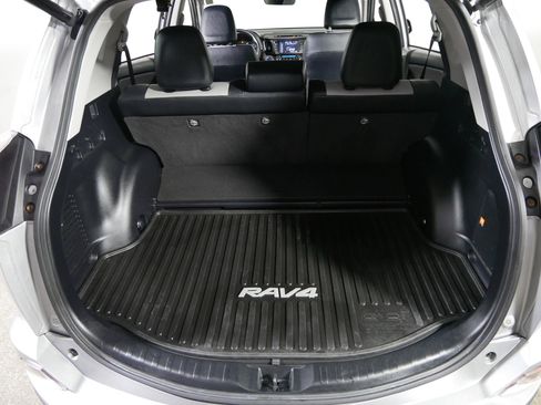 Used 2017 Toyota RAV4 Limited image 18