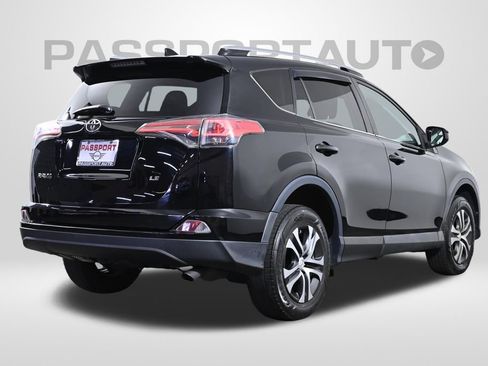 Used 2016 Toyota RAV4 LE FWD image 10