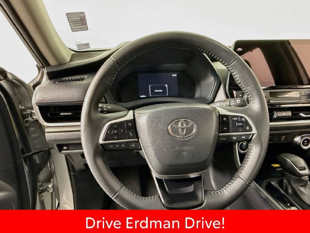 Used 2024 Toyota Grand Highlander AWD image 11