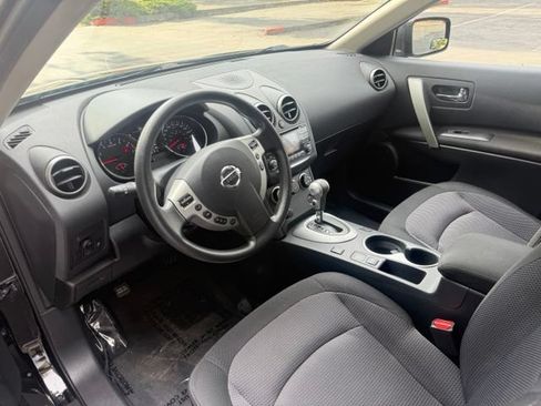 Used 2012 Nissan Rogue SV AWD/4WD image 9